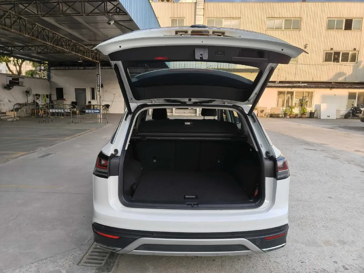 2021 Volkswagen Tayron 2.0T 186HP L4 7DCT,autocango,china used car exporter,china ev exporter,chinese used car exporter,chinese used ev exporter