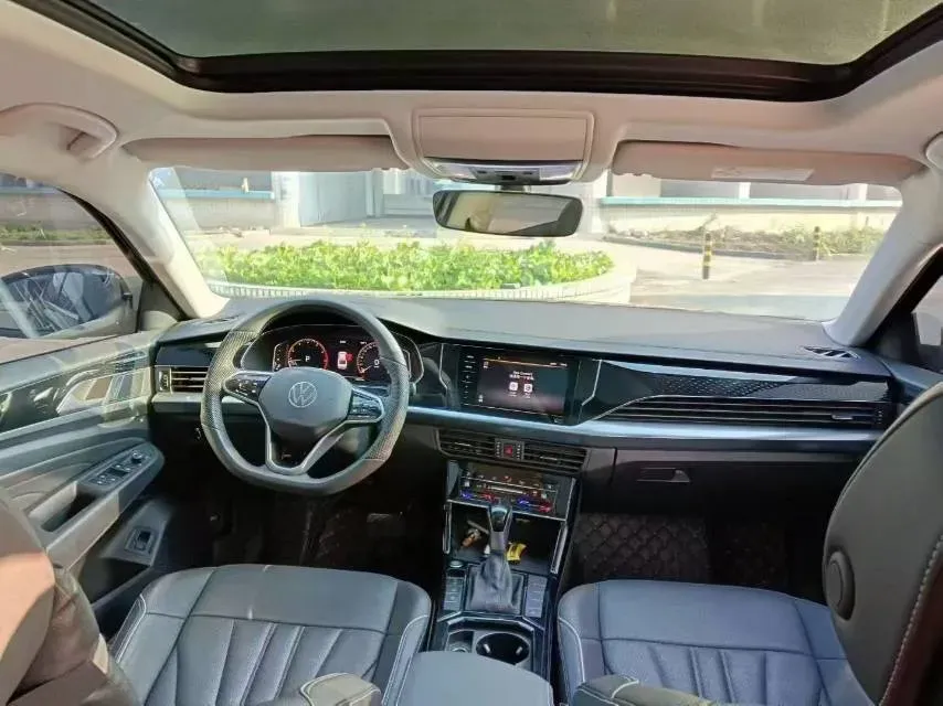 2024 Volkswagen Passat 2.0T 220HP L4 7DCT,autocango,china used car exporter,china ev exporter,chinese used car exporter,chinese used ev exporter