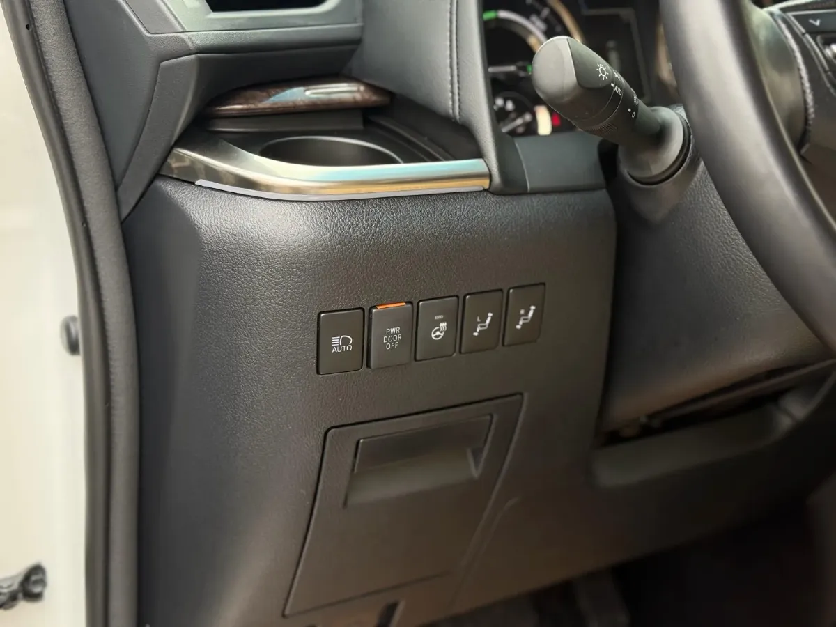 2021 Toyota Alphard 2.5L 117HP L4 E-CVT Hybrid,autocango,china used car exporter,china ev exporter,chinese used car exporter,chinese used ev exporter