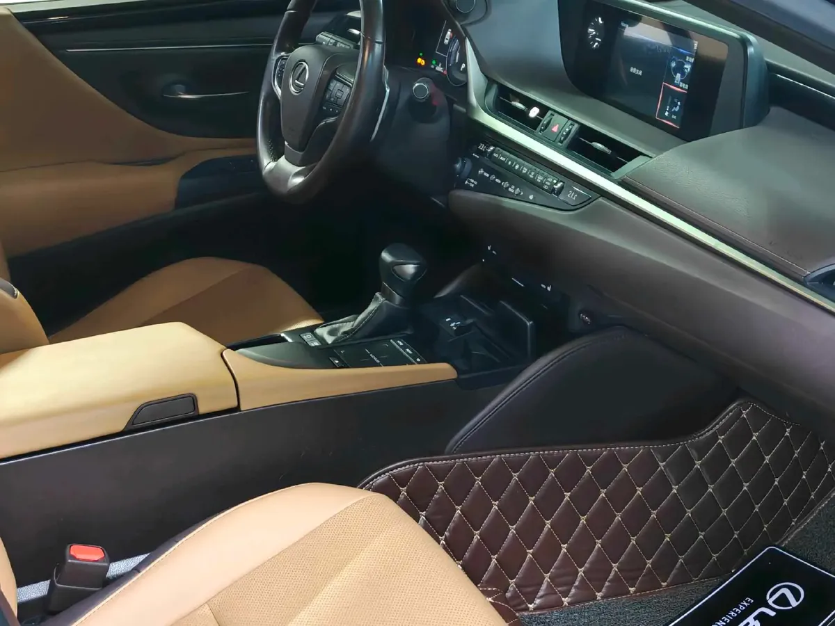 2018 Lexus ES 2.5L 178HP L4 E-CVT Hybrid,autocango,china used car exporter,china ev exporter,chinese used car exporter,chinese used ev exporter