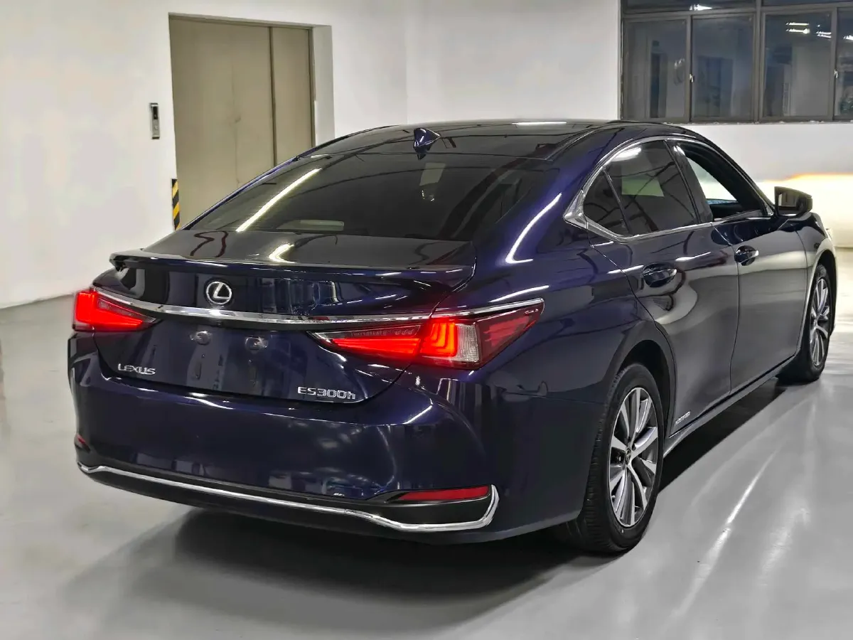 2018 Lexus ES 2.5L 178HP L4 E-CVT Hybrid,autocango,china used car exporter,china ev exporter,chinese used car exporter,chinese used ev exporter