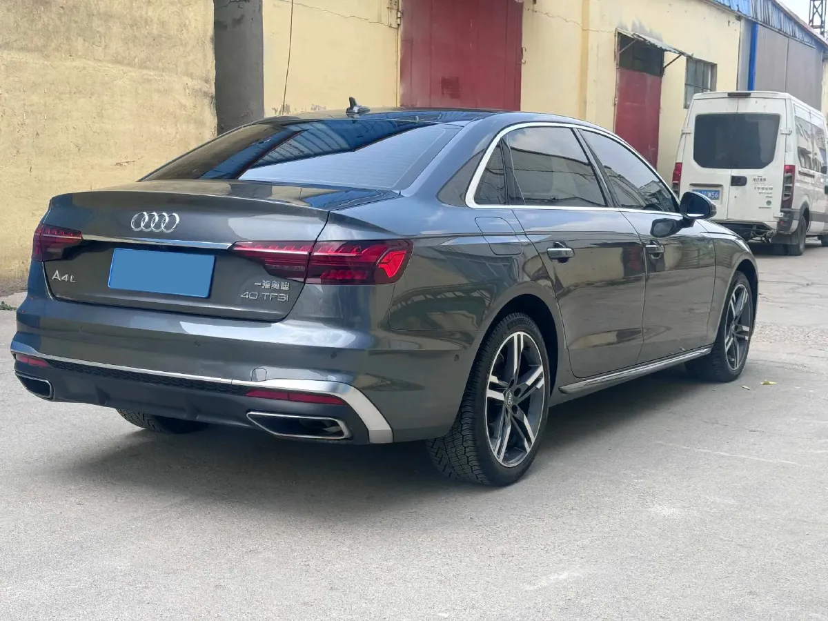 2020 Audi A4L 2.0T 190HP L4 7DCT,autocango,china used car exporter,china ev exporter,chinese used car exporter,chinese used ev exporter