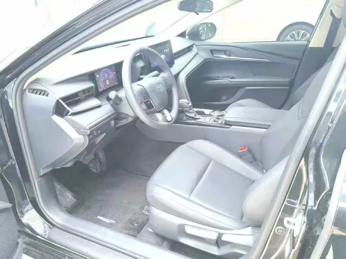 2024 Toyota Camry 2.0L 152HP L4 E-CVT Hybrid,autocango,china used car exporter,china ev exporter,chinese used car exporter,chinese used ev exporter