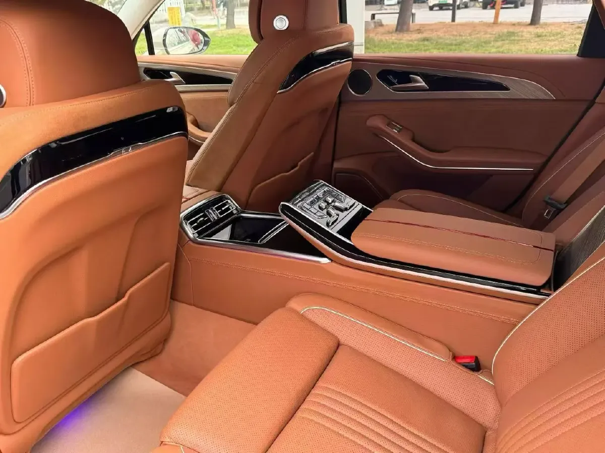 2020 HongQi H9 3.0T 283HP V6 7DCT,autocango,china used car exporter,china ev exporter,chinese used car exporter,chinese used ev exporter