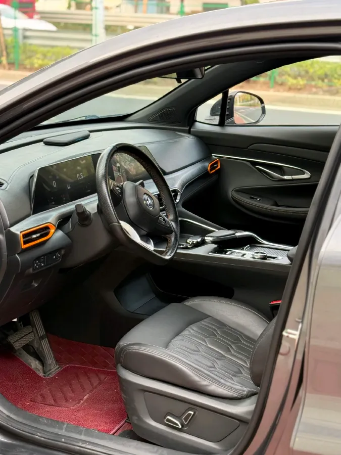 2022 ChangAn UNI-T 1.5T 188HP L4 7DCT,autocango,china used car exporter,china ev exporter,chinese used car exporter,chinese used ev exporter