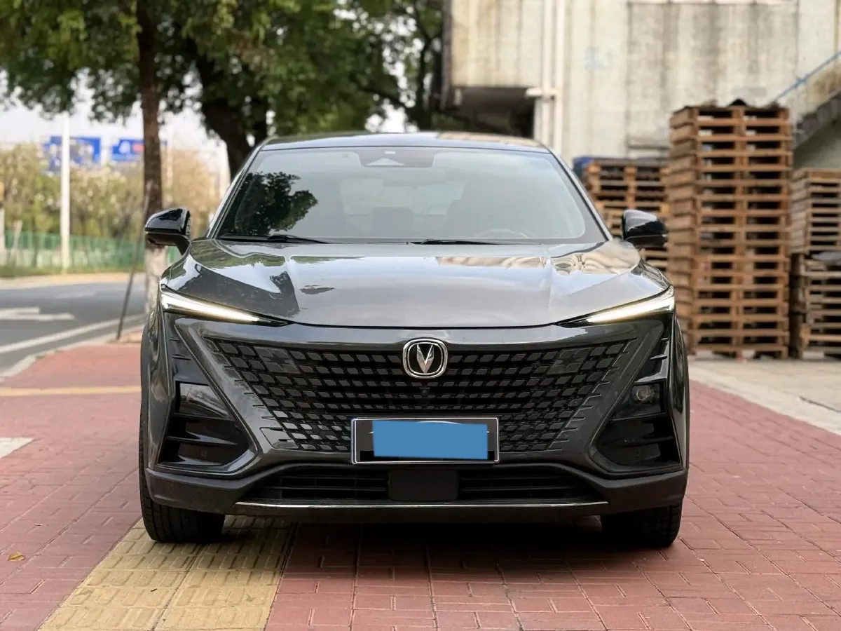 2022 ChangAn UNI-T 1.5T 188HP L4 7DCT,autocango,china used car exporter,china ev exporter,chinese used car exporter,chinese used ev exporter