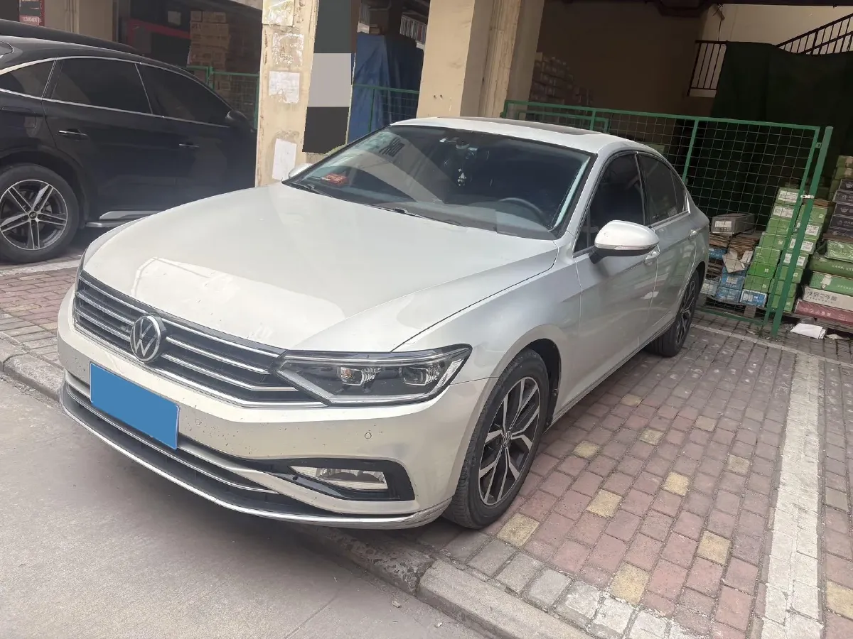 2020 Volkswagen Magotan 2.0T 186HP L4 7DCT,autocango,china used car exporter,china ev exporter,chinese used car exporter,chinese used ev exporter