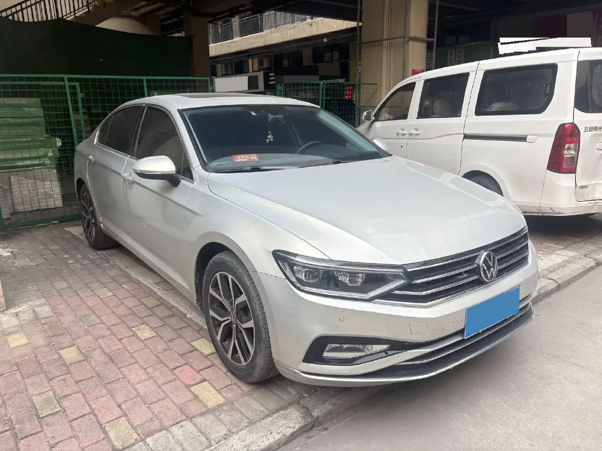 2020 Volkswagen Magotan 2.0T 186HP L4 7DCT,autocango,china used car exporter,china ev exporter,chinese used car exporter,chinese used ev exporter