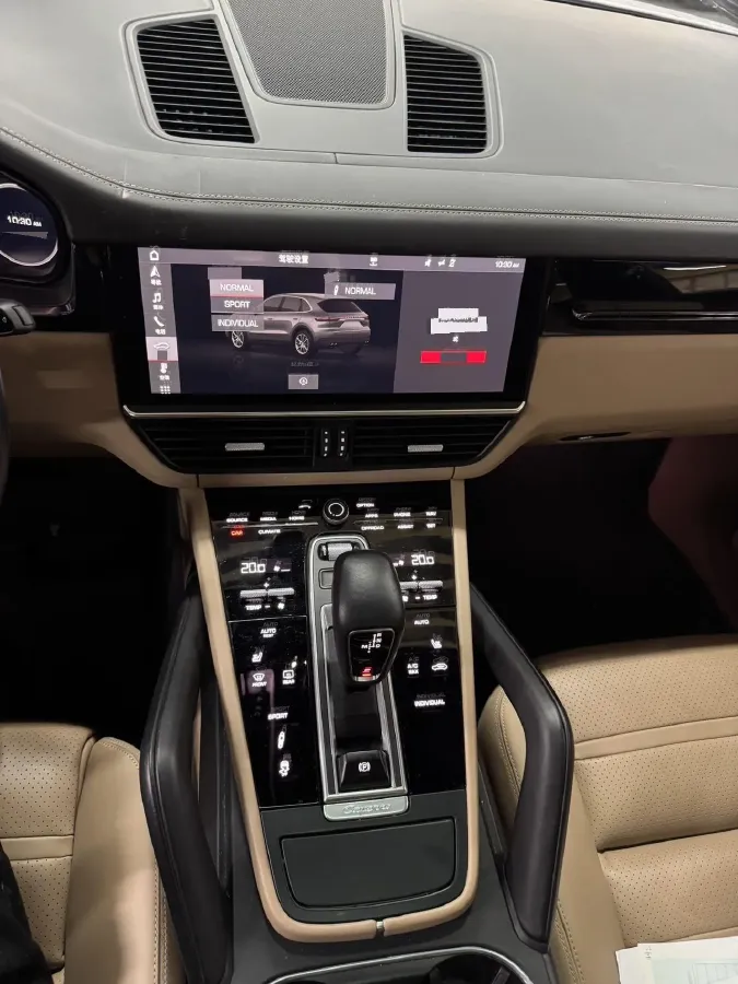 2018 Land Rover Range Rover Velar 3.0T 380HP V6 8AT,autocango,china used car exporter,china ev exporter,chinese used car exporter,chinese used ev exporter