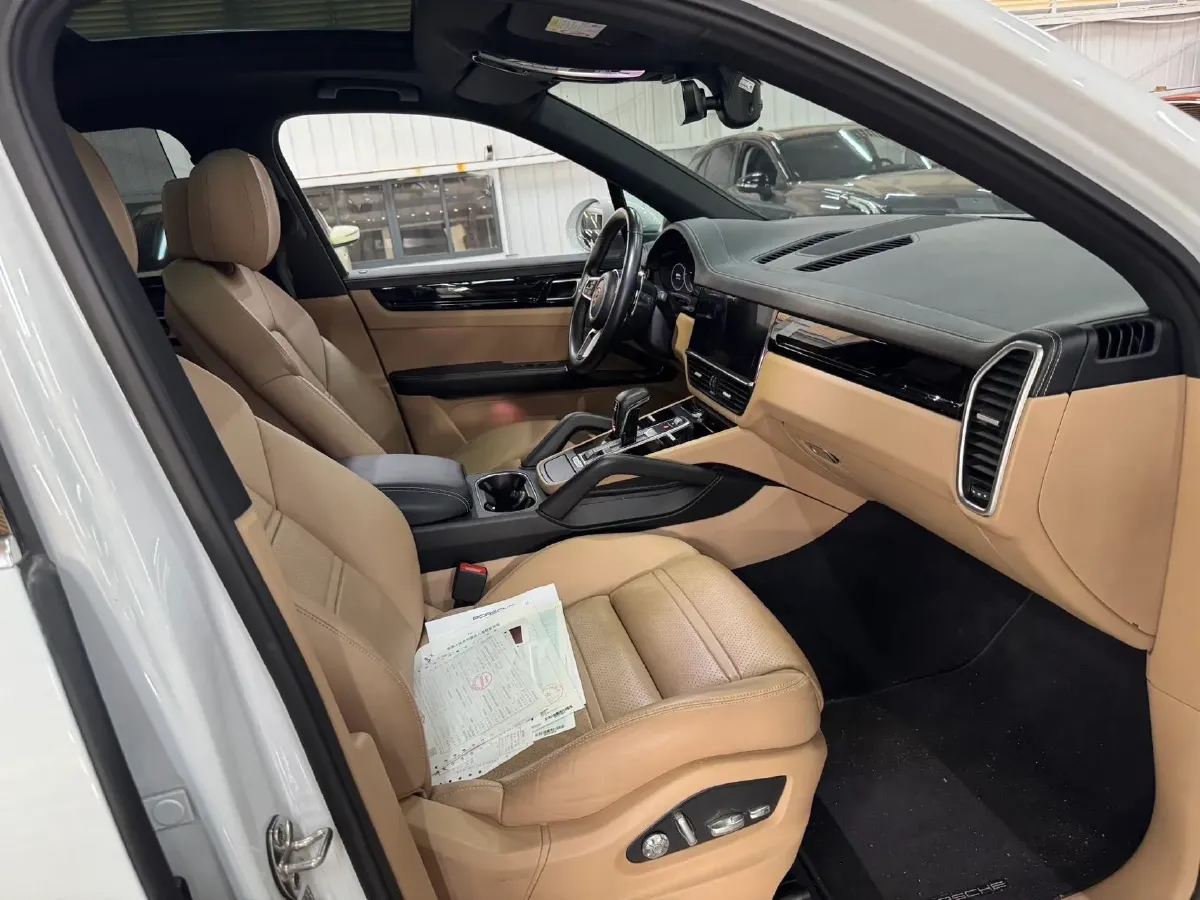 2018 Land Rover Range Rover Velar 3.0T 380HP V6 8AT,autocango,china used car exporter,china ev exporter,chinese used car exporter,chinese used ev exporter