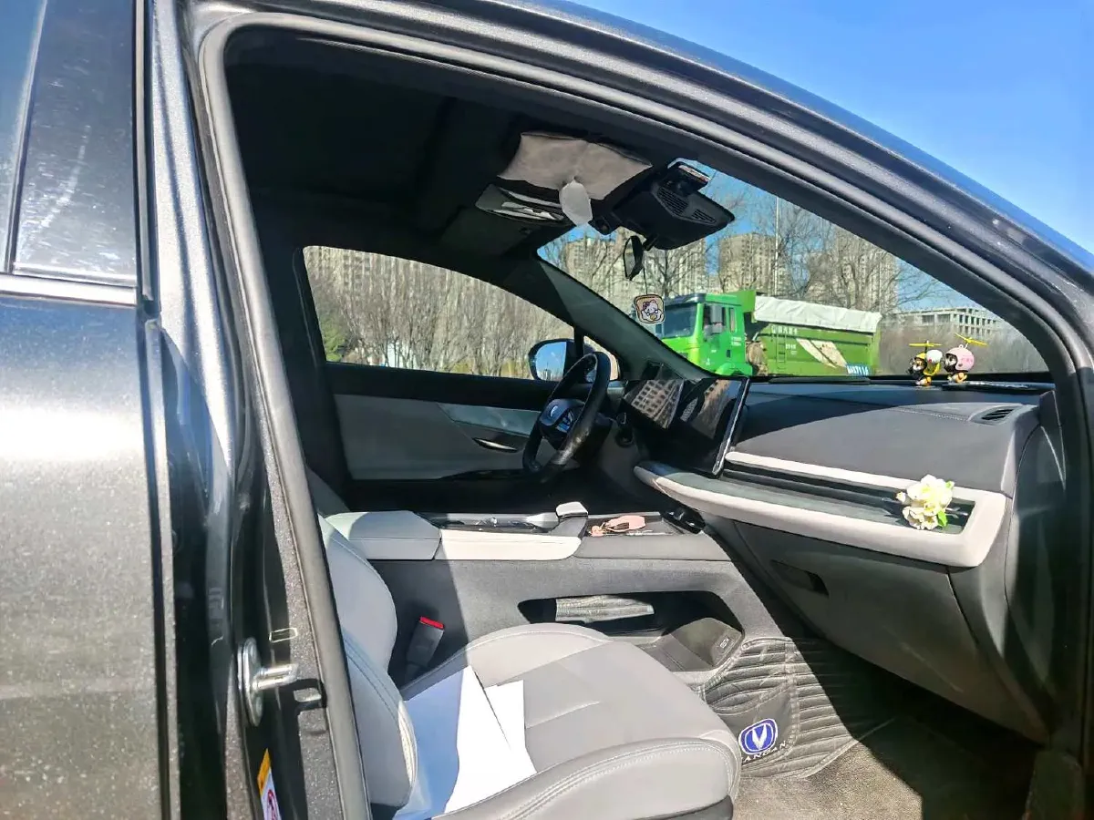 2023 ChangAn UNI-T 1.5T 188HP L4 7DCT,autocango,china used car exporter,china ev exporter,chinese used car exporter,chinese used ev exporter