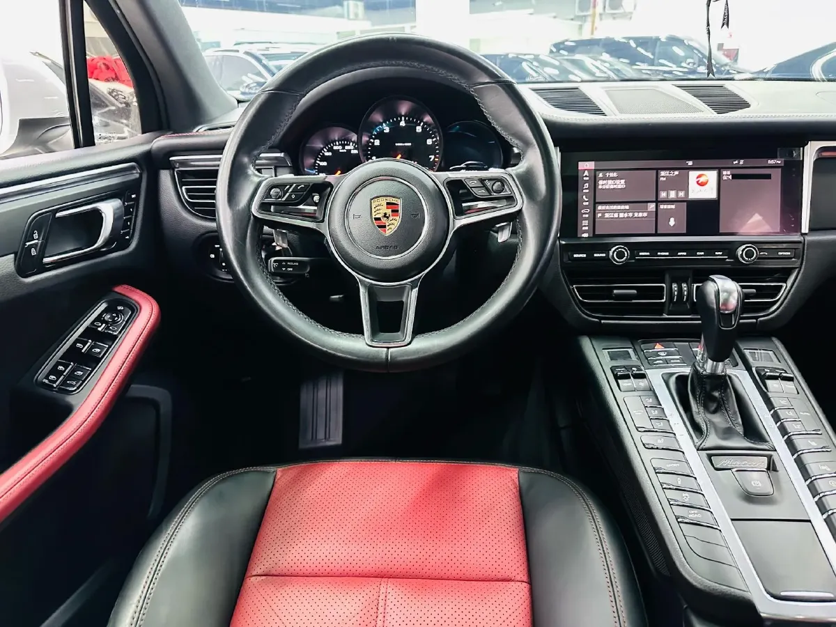 2018 Porsche Macan 2.0T 252HP L4 7DCT,autocango,china used car exporter,china ev exporter,chinese used car exporter,chinese used ev exporter
