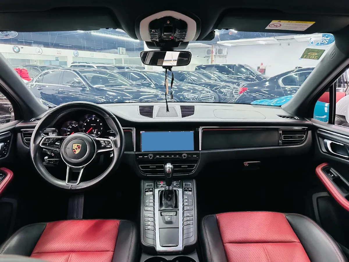 2018 Porsche Macan 2.0T 252HP L4 7DCT,autocango,china used car exporter,china ev exporter,chinese used car exporter,chinese used ev exporter