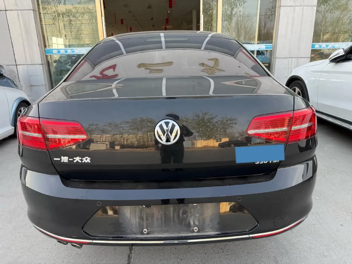 2018 Volkswagen Magotan 1.8T 180HP L4 7DCT,autocango,china used car exporter,china ev exporter,chinese used car exporter,chinese used ev exporter