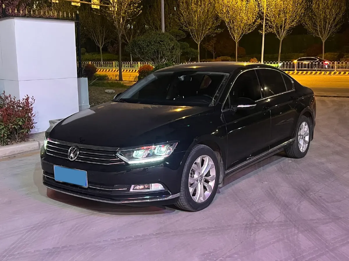 2019 Volkswagen Magotan 2.0T 186HP L4 7DCT,autocango,china used car exporter,china ev exporter,chinese used car exporter,chinese used ev exporter