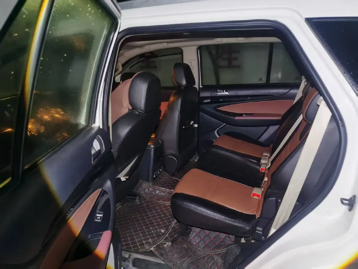 2017 JMC YuHu 7 2.4T 140HP L4 6MT,autocango,china used car exporter,china ev exporter,chinese used car exporter,chinese used ev exporter