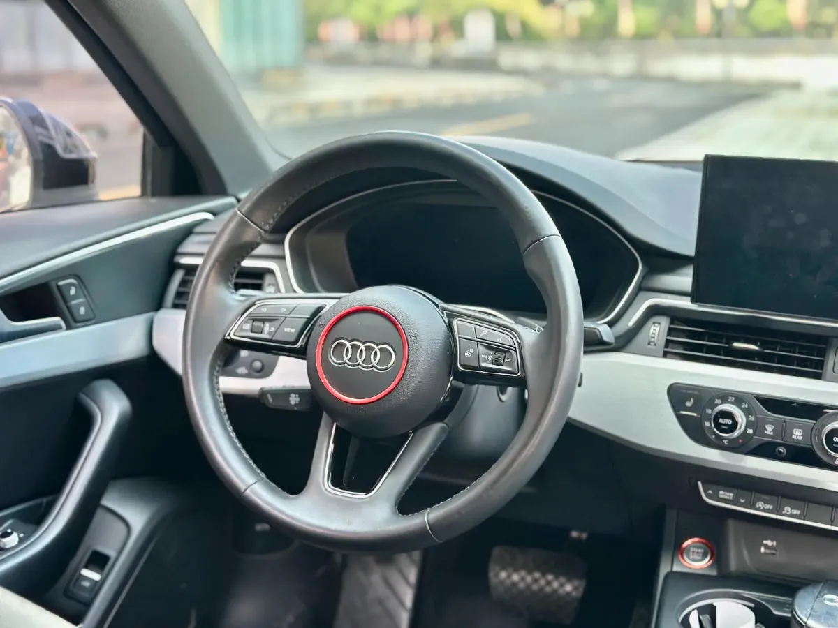 2020 Audi A4L 2.0T 190HP L4 7DCT,autocango,china used car exporter,china ev exporter,chinese used car exporter,chinese used ev exporter