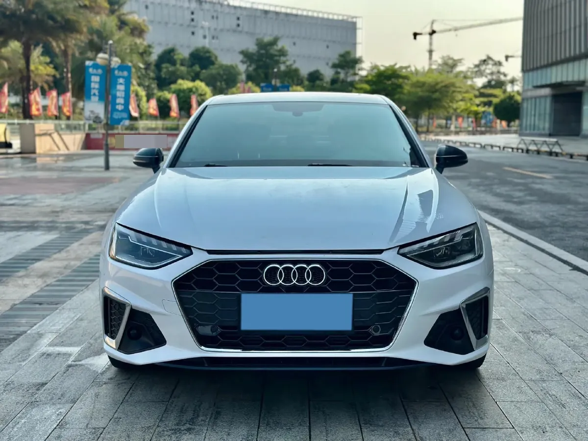 2020 Audi A4L 2.0T 190HP L4 7DCT,autocango,china used car exporter,china ev exporter,chinese used car exporter,chinese used ev exporter