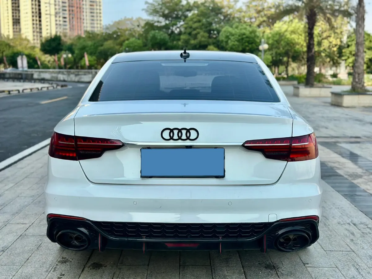 2020 Audi A4L 2.0T 190HP L4 7DCT,autocango,china used car exporter,china ev exporter,chinese used car exporter,chinese used ev exporter