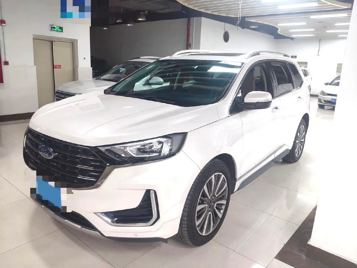 2021 Ford Edge 2.0T 245HP L4 8AT,autocango,china used car exporter,china ev exporter,chinese used car exporter,chinese used ev exporter