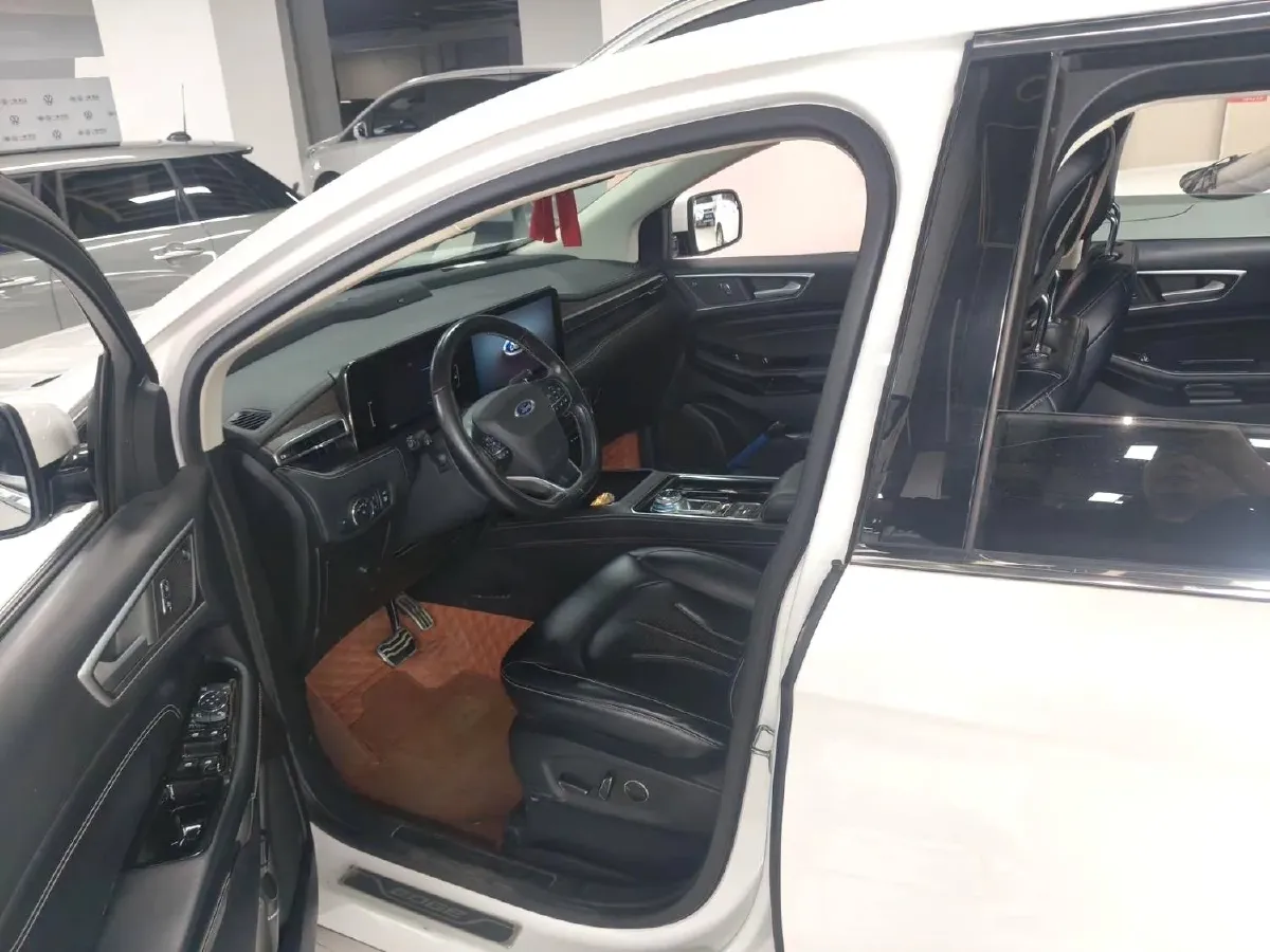 2021 Ford Edge 2.0T 245HP L4 8AT,autocango,china used car exporter,china ev exporter,chinese used car exporter,chinese used ev exporter
