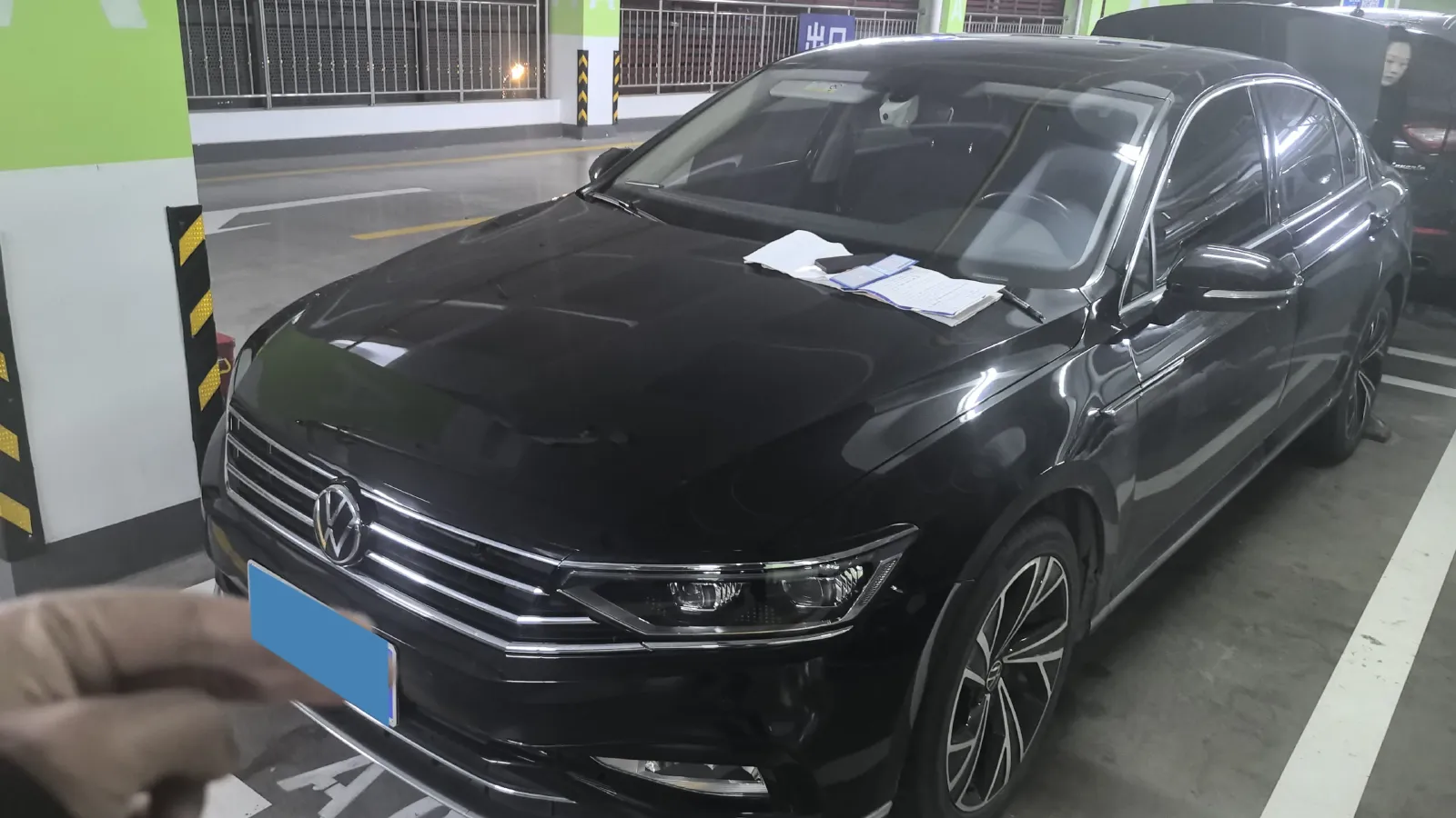 2020 Volkswagen Magotan 2.0T 186HP L4 7DCT,autocango,china used car exporter,china ev exporter,chinese used car exporter,chinese used ev exporter