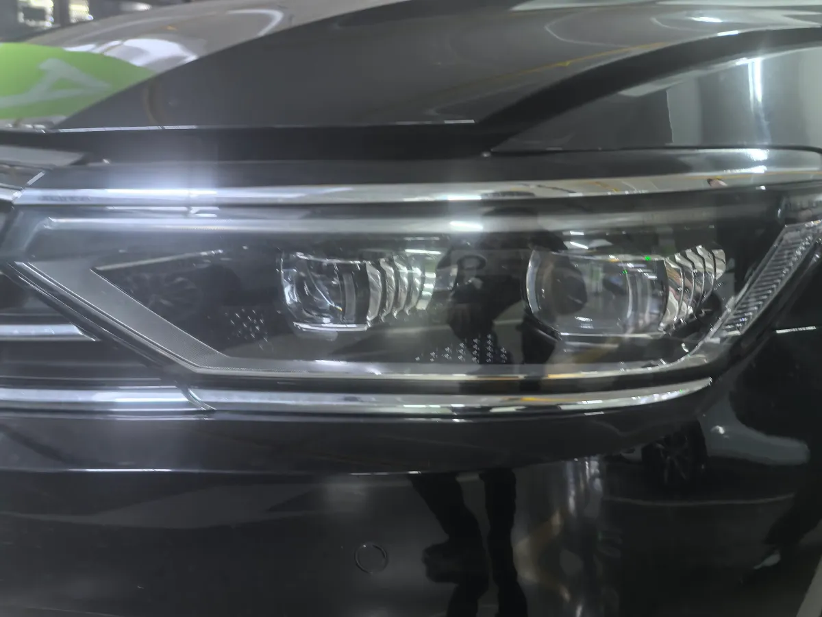 2020 Volkswagen Magotan 2.0T 186HP L4 7DCT,autocango,china used car exporter,china ev exporter,chinese used car exporter,chinese used ev exporter