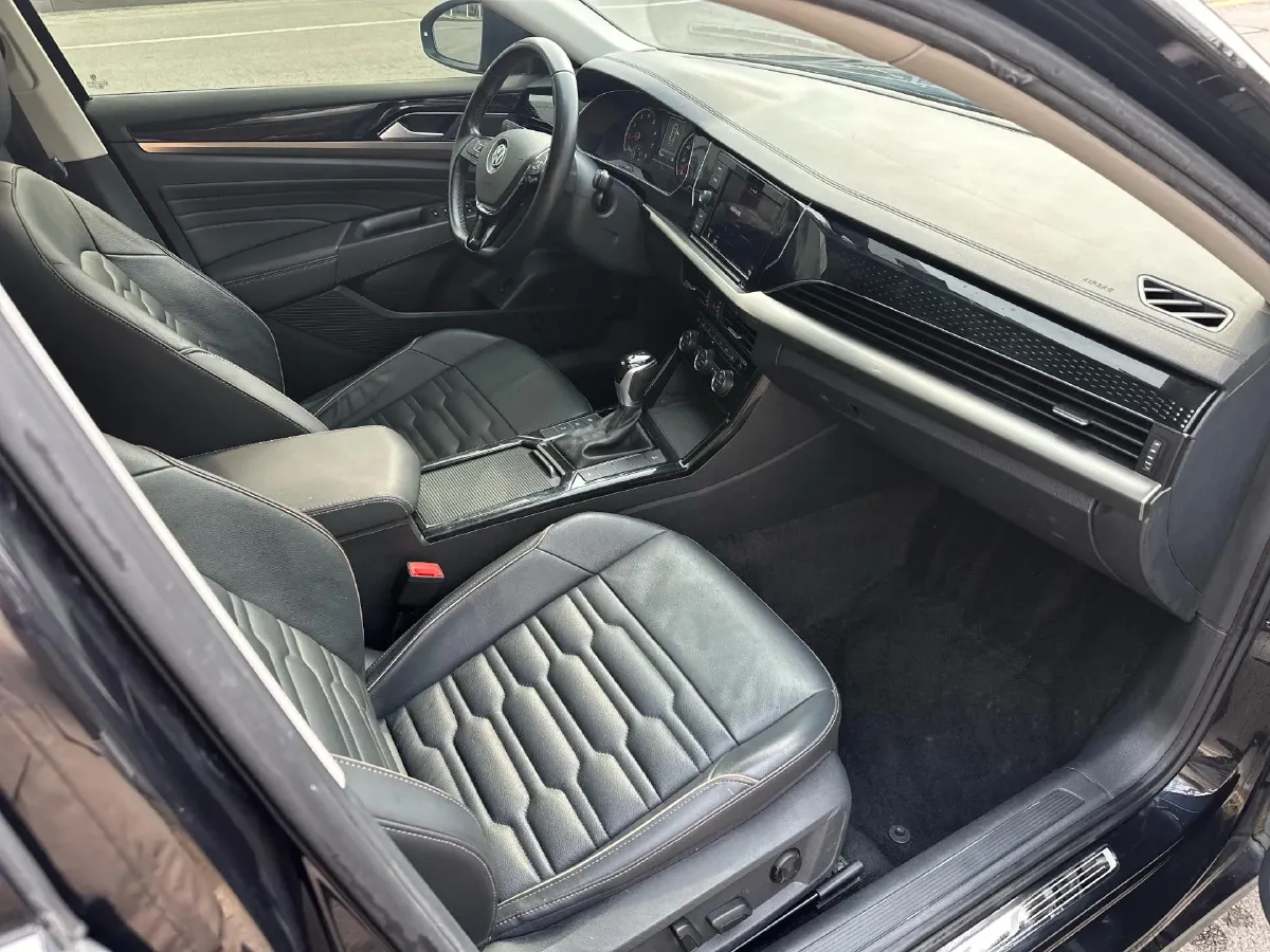 2019 Volkswagen Passat 1.4T 150HP L4 7DCT,autocango,china used car exporter,china ev exporter,chinese used car exporter,chinese used ev exporter