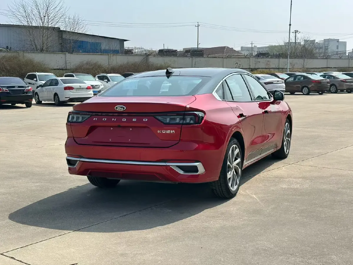 2025 Ford Mondeo 2.0T 254HP L4 8AT,autocango,china used car exporter,china ev exporter,chinese used car exporter,chinese used ev exporter