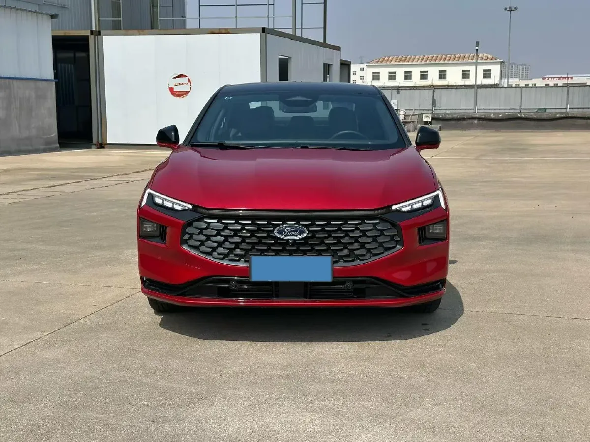 2025 Ford Mondeo 2.0T 254HP L4 8AT,autocango,china used car exporter,china ev exporter,chinese used car exporter,chinese used ev exporter