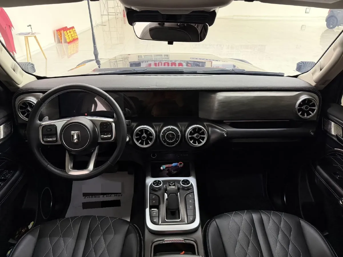 2021 Tank 300 2.0T 227HP L4 8AT,autocango,china used car exporter,china ev exporter,chinese used car exporter,chinese used ev exporter