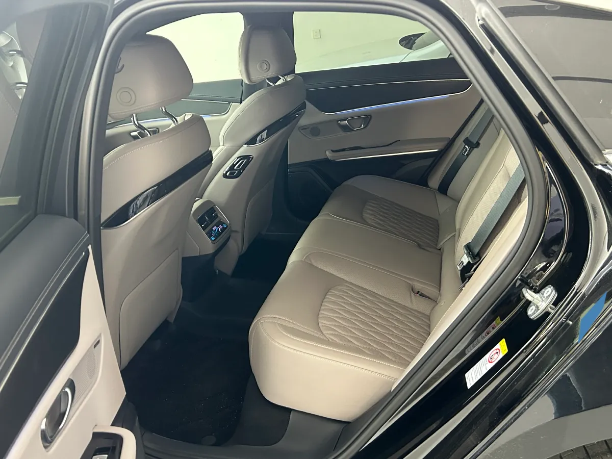 2025 BYD Han 1.5T 156HP L4 E-CVT PHEV,autocango,china used car exporter,china ev exporter,chinese used car exporter,chinese used ev exporter