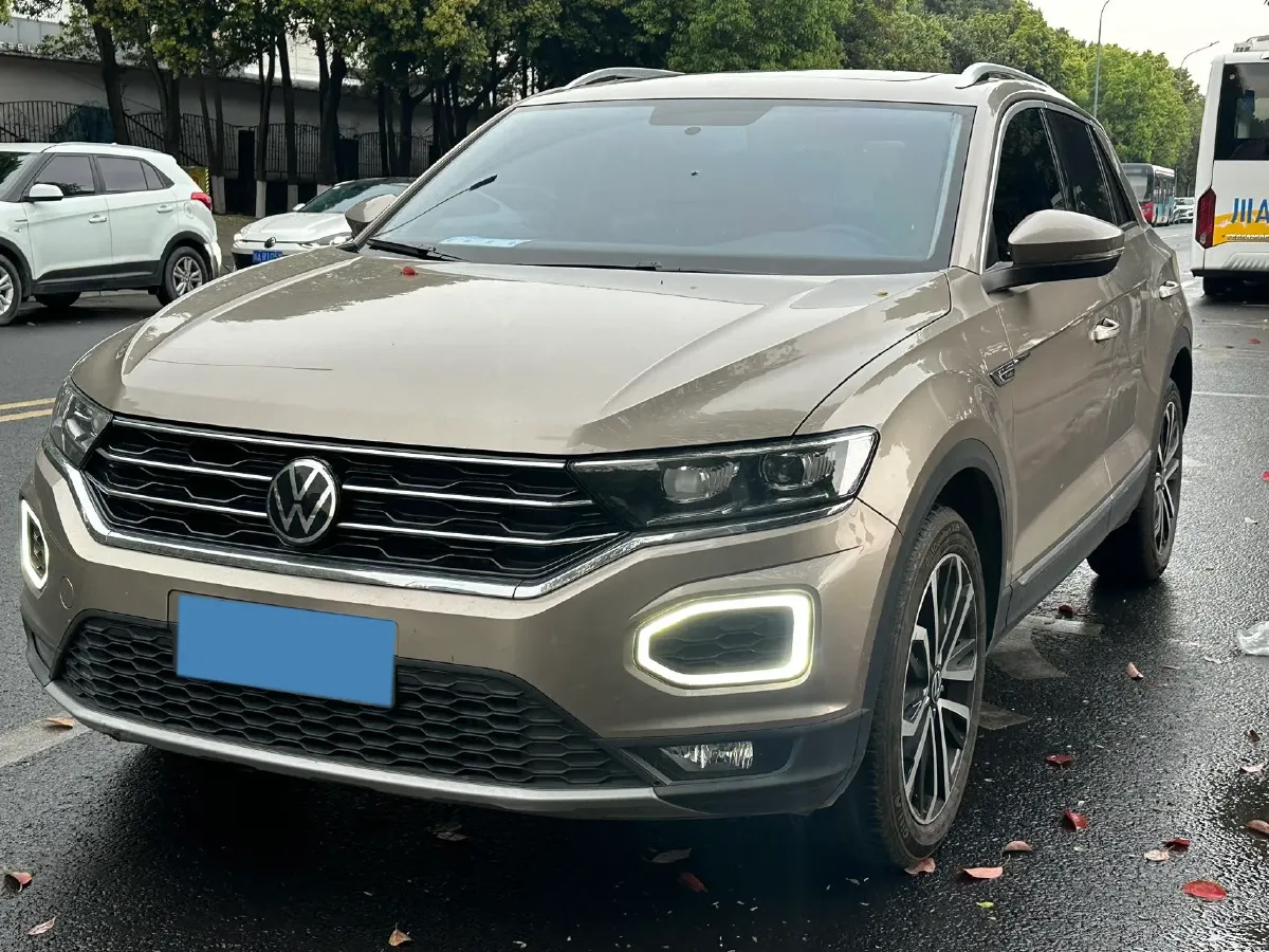 2021 Volkswagen T-Roc 1.4T 150HP L4 7DCT,autocango,china used car exporter,china ev exporter,chinese used car exporter,chinese used ev exporter