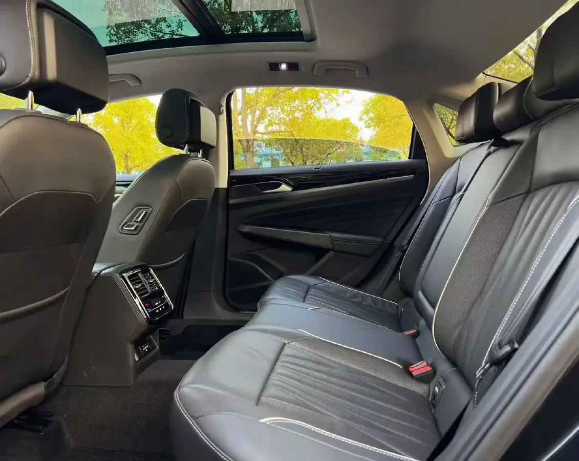 2022 Xpeng P7 BEV 60.2KWH,autocango,china used car exporter,china ev exporter,chinese used car exporter,chinese used ev exporter