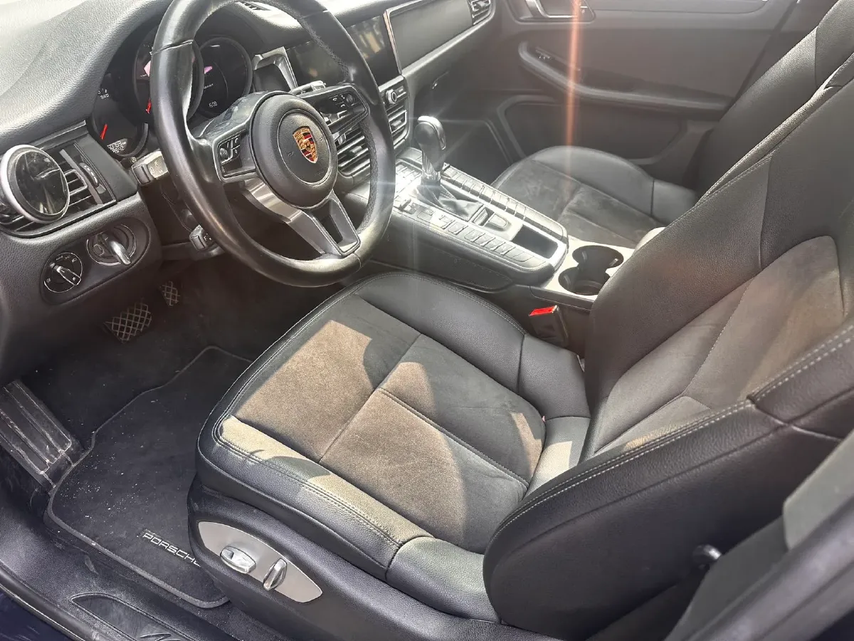 2018 Porsche Macan 2.0T 252HP L4 7DCT,autocango,china used car exporter,china ev exporter,chinese used car exporter,chinese used ev exporter