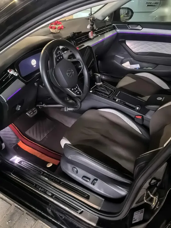 2023 Volkswagen Magotan 2.0T 186HP L4 7DCT,autocango,china used car exporter,china ev exporter,chinese used car exporter,chinese used ev exporter