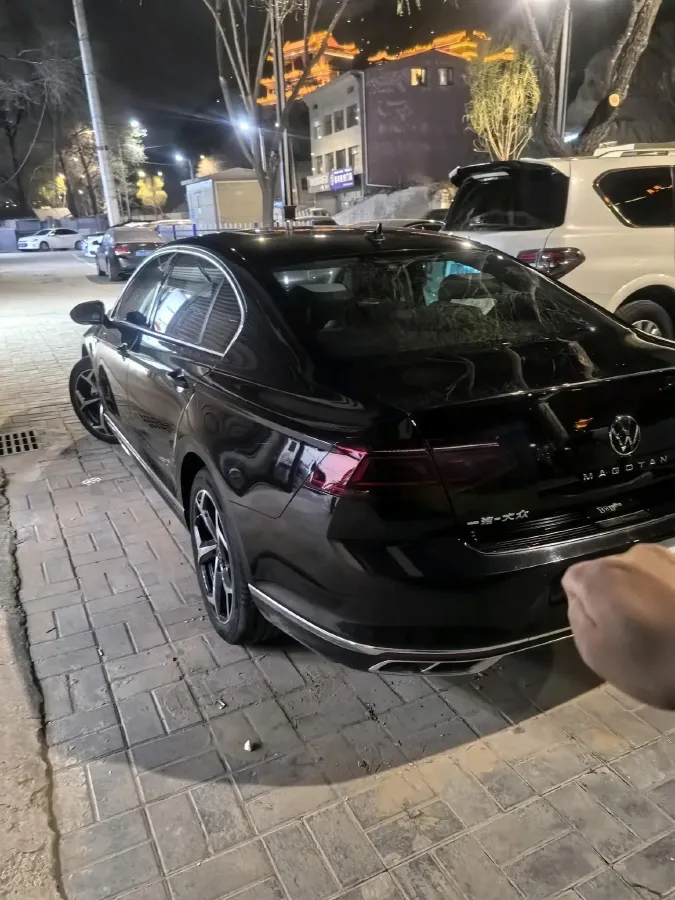 2023 Volkswagen Magotan 2.0T 186HP L4 7DCT,autocango,china used car exporter,china ev exporter,chinese used car exporter,chinese used ev exporter