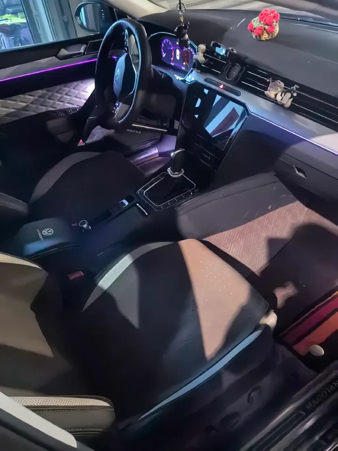 2023 Volkswagen Magotan 2.0T 186HP L4 7DCT,autocango,china used car exporter,china ev exporter,chinese used car exporter,chinese used ev exporter