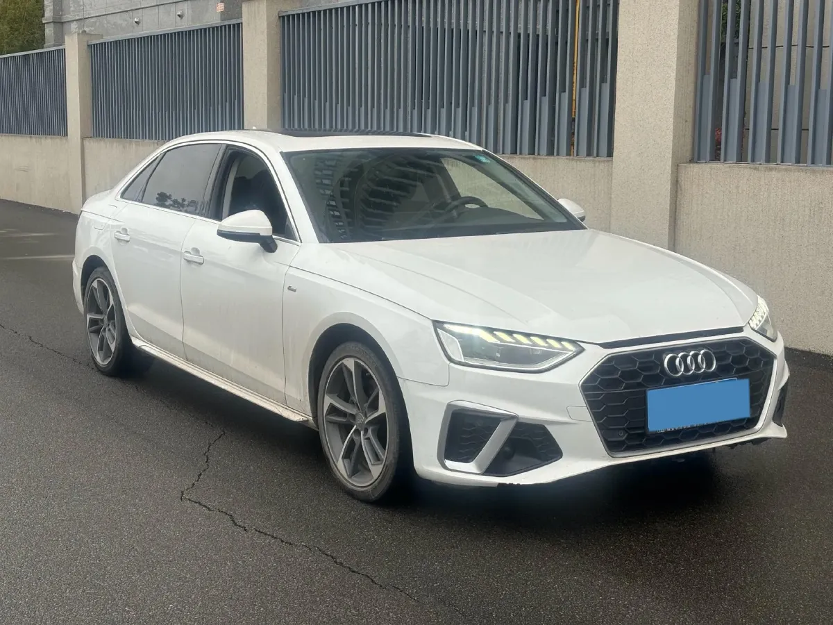 2020 Audi A4L 2.0T 190HP L4 7DCT,autocango,china used car exporter,china ev exporter,chinese used car exporter,chinese used ev exporter