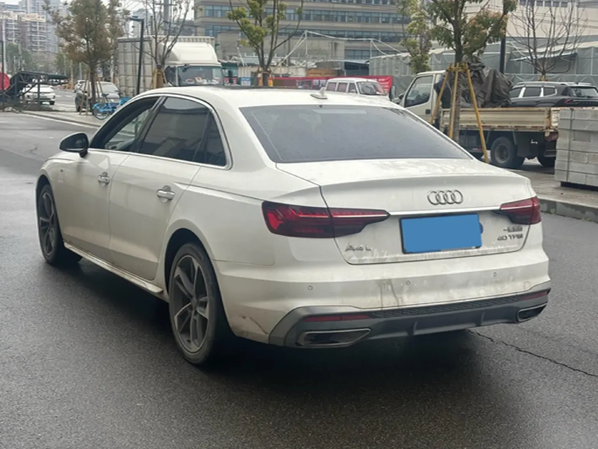 2020 Audi A4L 2.0T 190HP L4 7DCT,autocango,china used car exporter,china ev exporter,chinese used car exporter,chinese used ev exporter