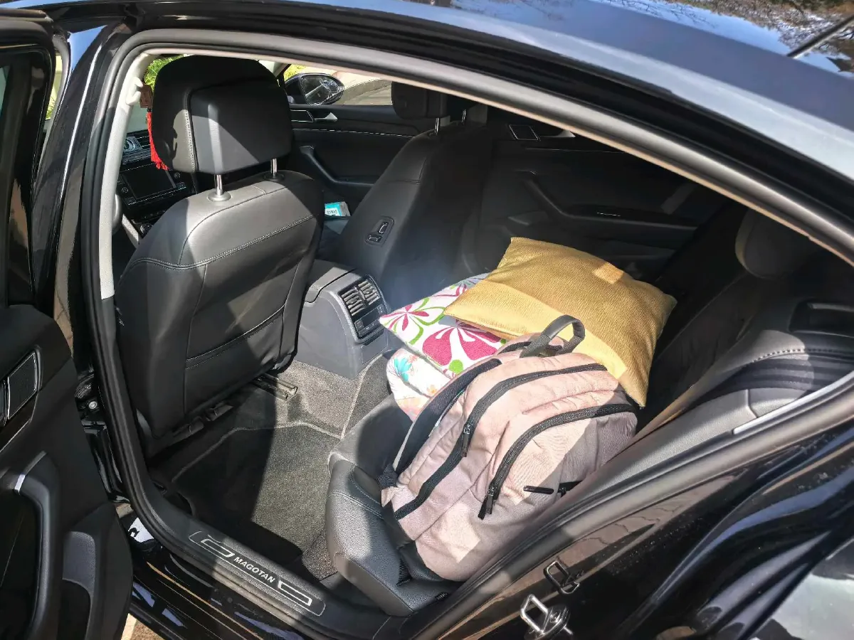 2018 Volkswagen Magotan 1.8T 180HP L4 7DCT,autocango,china used car exporter,china ev exporter,chinese used car exporter,chinese used ev exporter