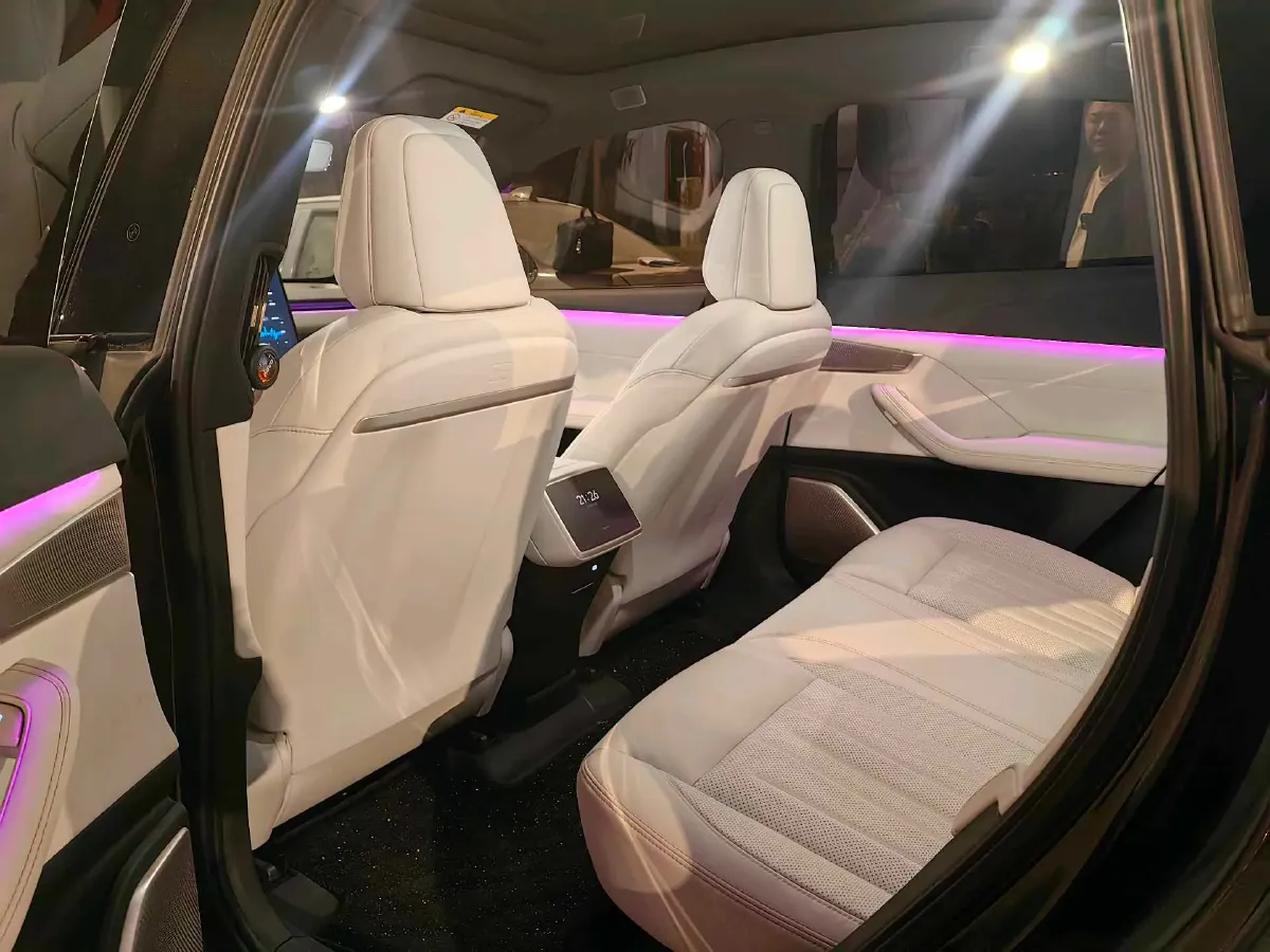 2024 IM L6 BEV 75KWH,autocango,china used car exporter,china ev exporter,chinese used car exporter,chinese used ev exporter