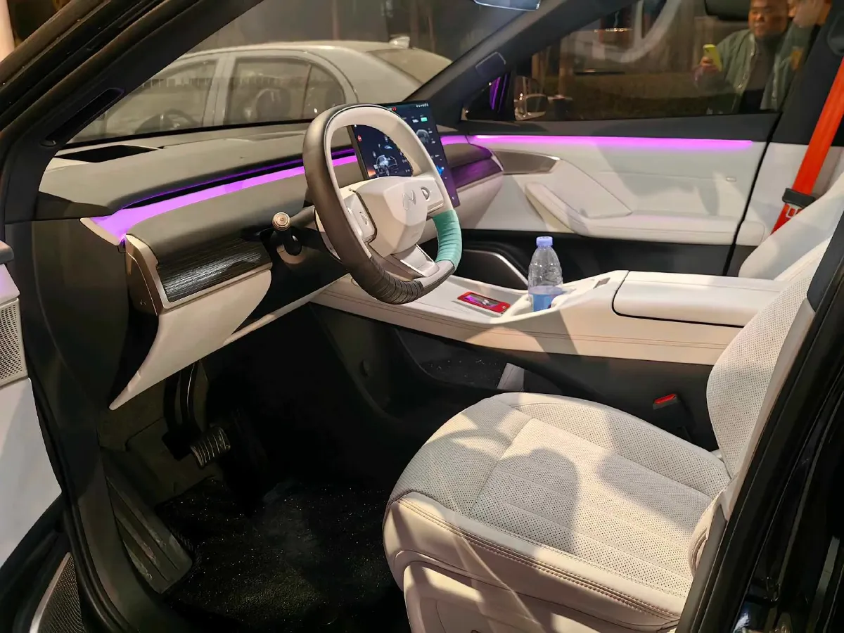 2024 IM L6 BEV 75KWH,autocango,china used car exporter,china ev exporter,chinese used car exporter,chinese used ev exporter