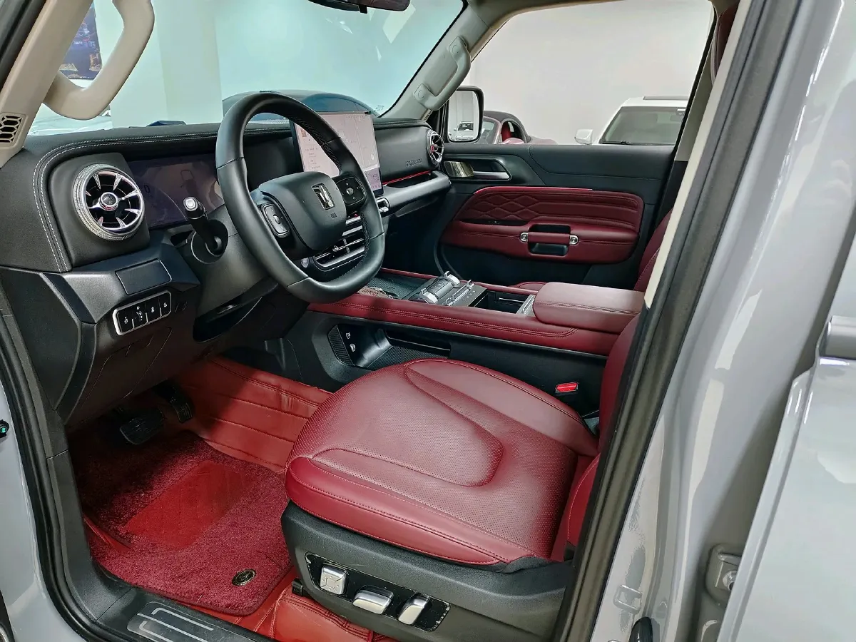 2025 Tank 300 2.4T 186HP L4 9AT,autocango,china used car exporter,china ev exporter,chinese used car exporter,chinese used ev exporter