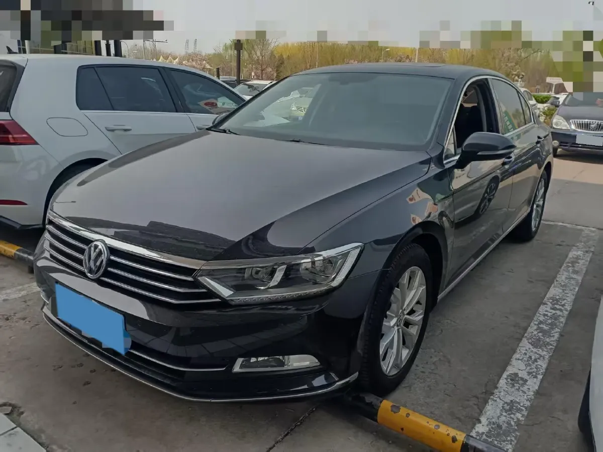 2019 Volkswagen Magotan 2.0T 186HP L4 7DCT,autocango,china used car exporter,china ev exporter,chinese used car exporter,chinese used ev exporter