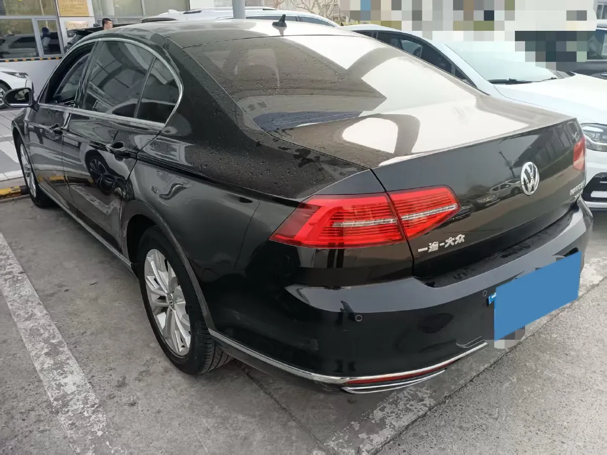 2019 Volkswagen Magotan 2.0T 186HP L4 7DCT,autocango,china used car exporter,china ev exporter,chinese used car exporter,chinese used ev exporter