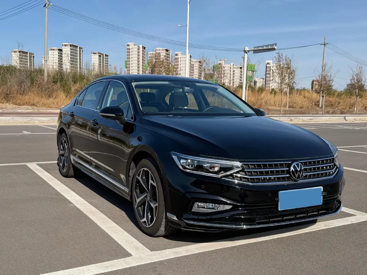 2025 Volkswagen Magotan 1.4T 150HP L4 7DCT,autocango,china used car exporter,china ev exporter,chinese used car exporter,chinese used ev exporter
