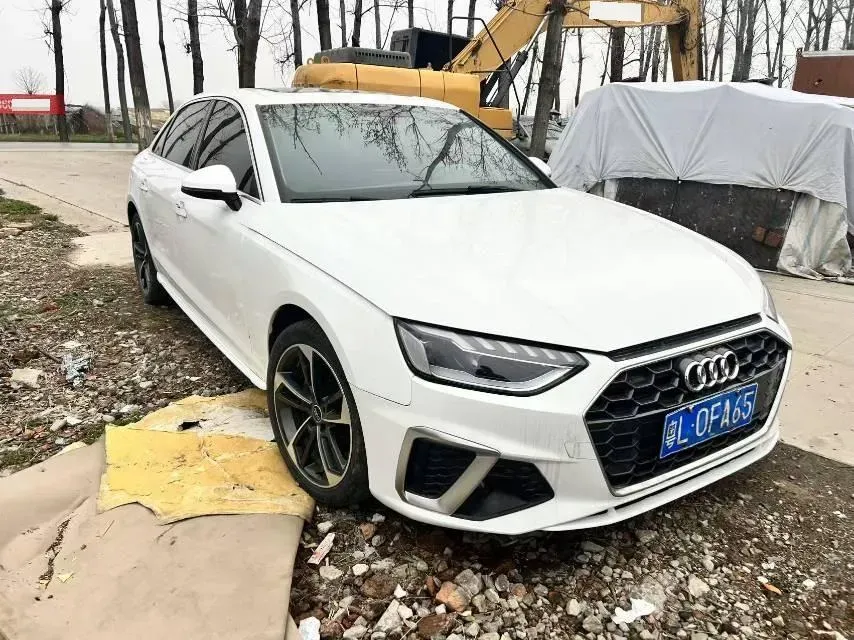 2022 Audi A4L 2.0T 190HP L4 7DCT,autocango,china used car exporter,china ev exporter,chinese used car exporter,chinese used ev exporter