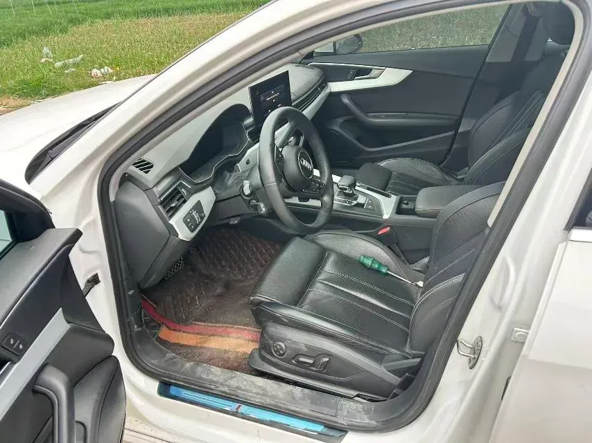 2022 Audi A4L 2.0T 190HP L4 7DCT,autocango,china used car exporter,china ev exporter,chinese used car exporter,chinese used ev exporter