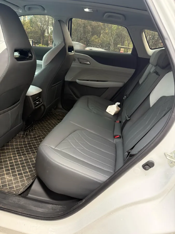 2024 ChangAn UNI-Z 1.5L 98HP L4 E-CVT PHEV 18.4KWH,autocango,china used car exporter,china ev exporter,chinese used car exporter,chinese used ev exporter